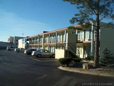 ** Motel Budget Inn Columbus East USA