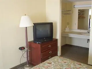 Budget Inn Columbus East Motel