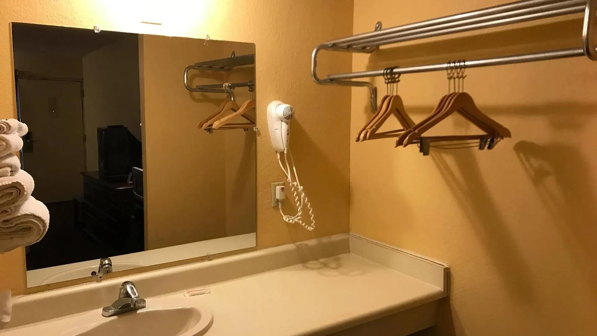 Budget Inn Columbus East