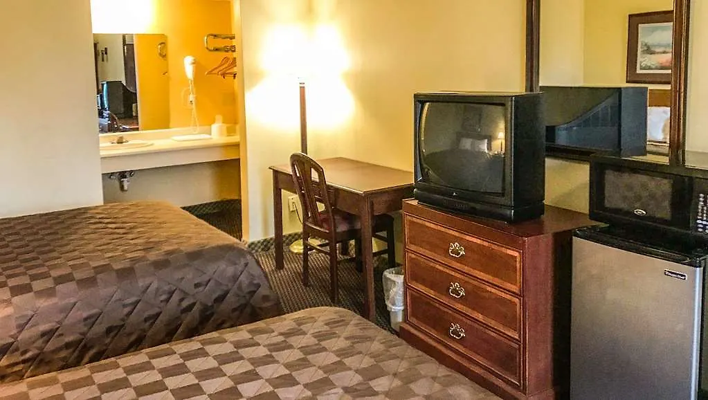Budget Inn Columbus East 2*,